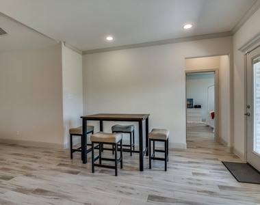 248 Braves Way - Photo Thumbnail 10