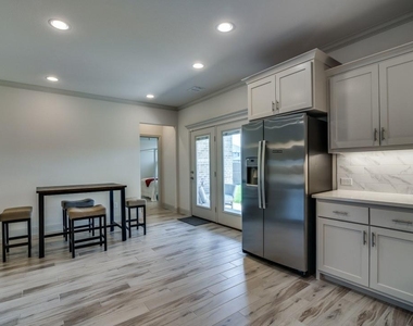 248 Braves Way - Photo Thumbnail 8