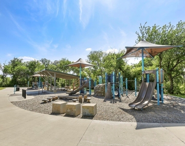 3465 Market Row - Photo Thumbnail 16