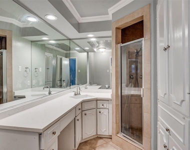 5053 Les Chateaux Drive - Photo Thumbnail 8