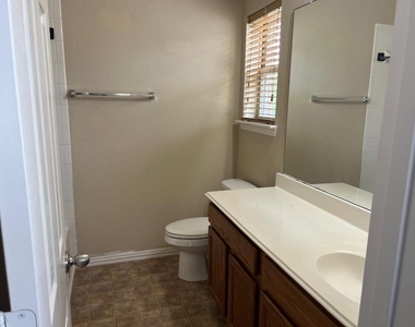 5104 Kestrel Drive - Photo Thumbnail 20
