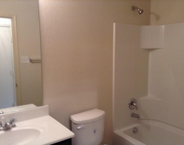 1413 S Raven Drive - Photo Thumbnail 8