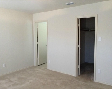1413 S Raven Drive - Photo Thumbnail 5
