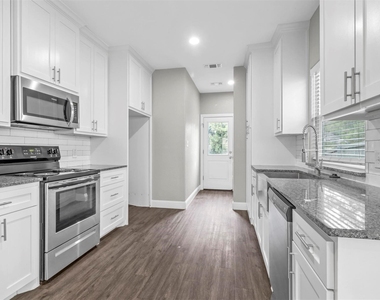 426 W Coffin Street - Photo Thumbnail 2