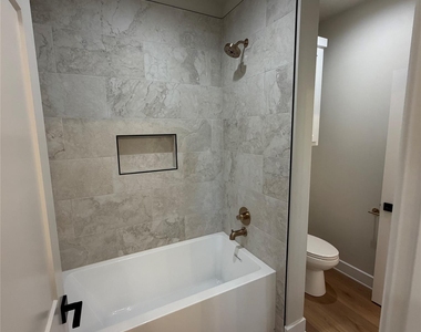 7802 Enderby Lane - Photo Thumbnail 16