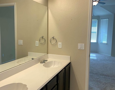 208 N Rolling Meadows Drive N - Photo Thumbnail 12