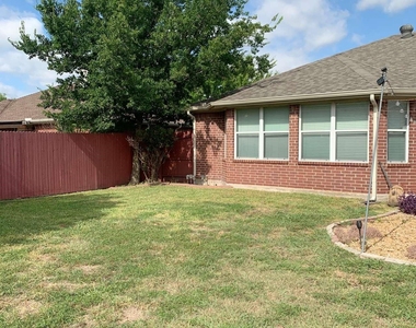 208 N Rolling Meadows Drive N - Photo Thumbnail 24