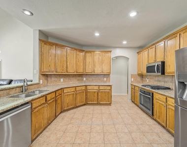 9332 Granger Lane - Photo Thumbnail 8