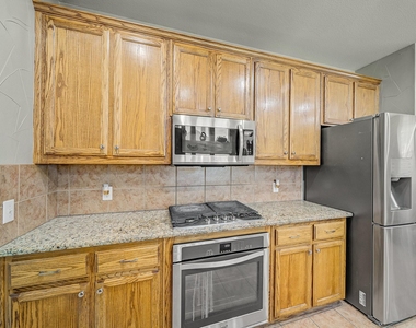 9332 Granger Lane - Photo Thumbnail 10
