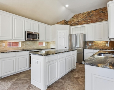 8330 Elena Drive - Photo Thumbnail 5