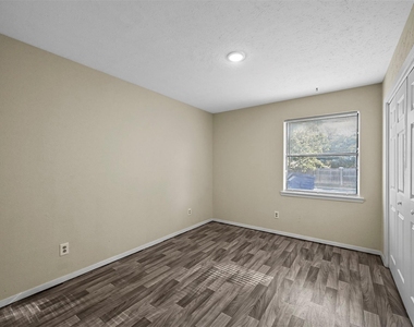 505 N Morris Street - Photo Thumbnail 7