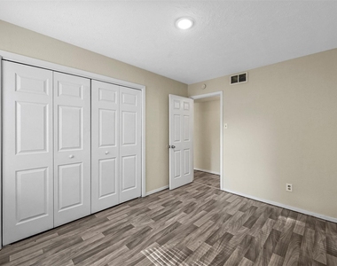 505 N Morris Street - Photo Thumbnail 8