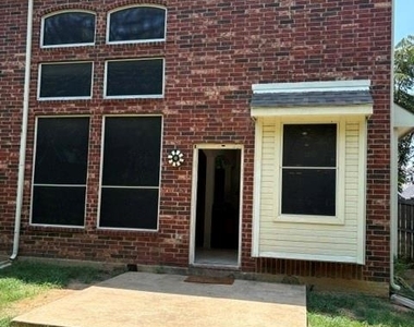 508 Briaroaks Drive - Photo Thumbnail 25