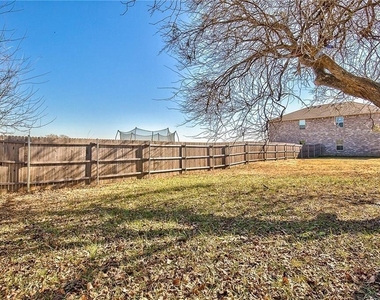 702 E College Street - Photo Thumbnail 25