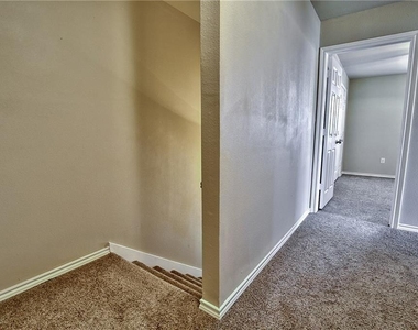702 E College Street - Photo Thumbnail 21