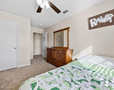 2702 Maci Court - Photo Thumbnail 16