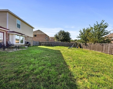 2702 Maci Court - Photo Thumbnail 21