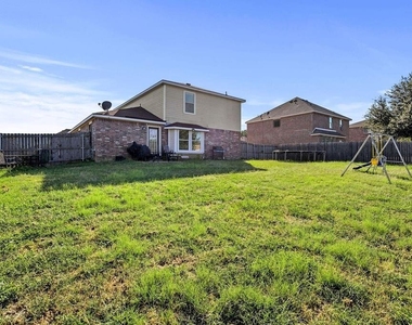 2702 Maci Court - Photo Thumbnail 20