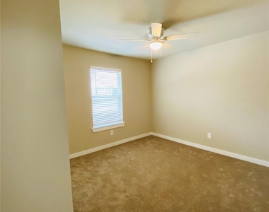 307 N Colbert Avenue - Photo Thumbnail 7