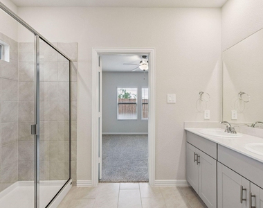 606 Travine Drive - Photo Thumbnail 14