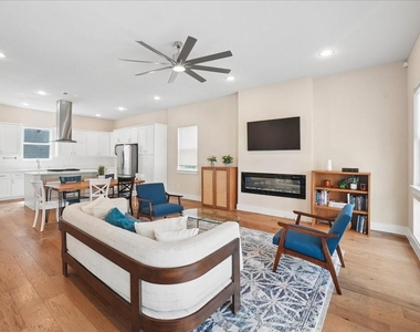 2506 El Camino Lane - Photo Thumbnail 8