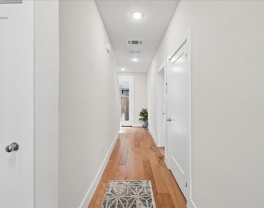 2506 El Camino Lane - Photo Thumbnail 3