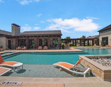 2506 El Camino Lane - Photo Thumbnail 34