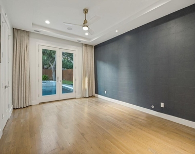 5615 Brookstown Drive - Photo Thumbnail 10