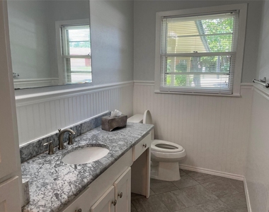 3363 Cromart Avenue - Photo Thumbnail 14