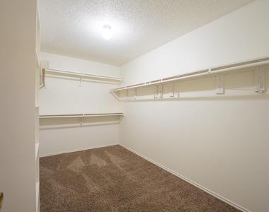 183 Rolling Court - Photo Thumbnail 9
