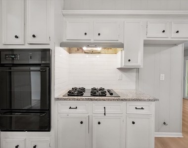 2604 Fairmont Circle - Photo Thumbnail 15