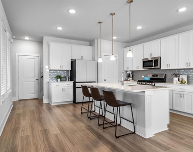 1346 Roundup Way - Photo Thumbnail 9