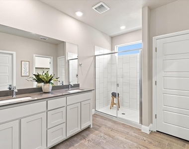 2704 Starling Street - Photo Thumbnail 18
