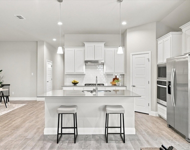 2704 Starling Street - Photo Thumbnail 2