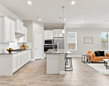 2704 Starling Street - Photo Thumbnail 3