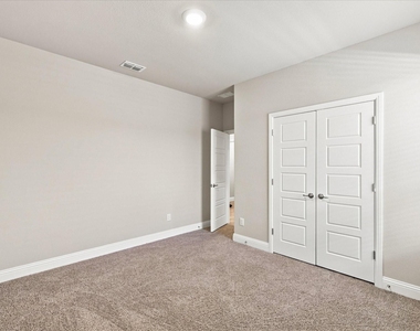 2704 Starling Street - Photo Thumbnail 25