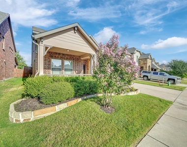 5805 Zinnia Drive - Photo Thumbnail 2