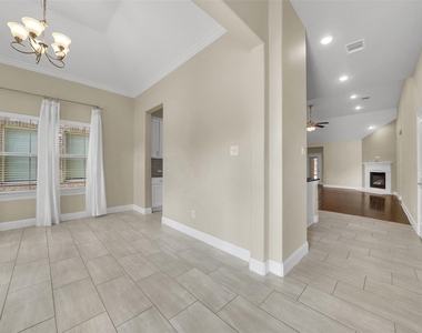 5805 Zinnia Drive - Photo Thumbnail 3