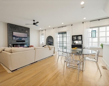4220 Hawthorne Avenue - Photo Thumbnail 6