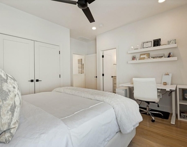4220 Hawthorne Avenue - Photo Thumbnail 21