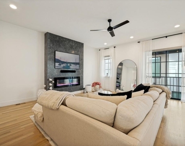4220 Hawthorne Avenue - Photo Thumbnail 7