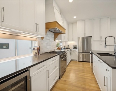 4220 Hawthorne Avenue - Photo Thumbnail 12
