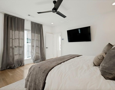 4220 Hawthorne Avenue - Photo Thumbnail 16