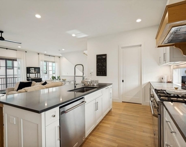 4220 Hawthorne Avenue - Photo Thumbnail 11