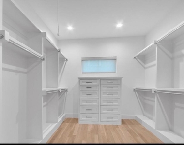 4220 Hawthorne Avenue - Photo Thumbnail 23