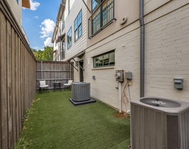 4220 Hawthorne Avenue - Photo Thumbnail 24