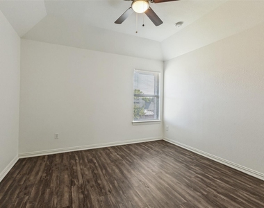 234 Wyndham Meadows Way - Photo Thumbnail 13
