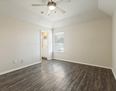 224 Wyndham Meadows Way - Photo Thumbnail 8