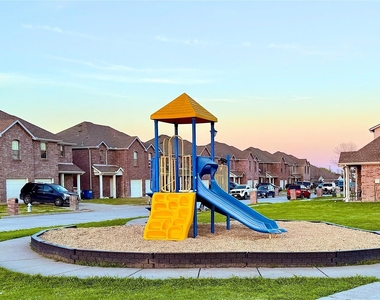 224 Wyndham Meadows Way - Photo Thumbnail 17