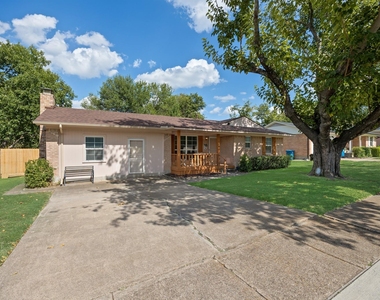 808 Jackson Street - Photo Thumbnail 18